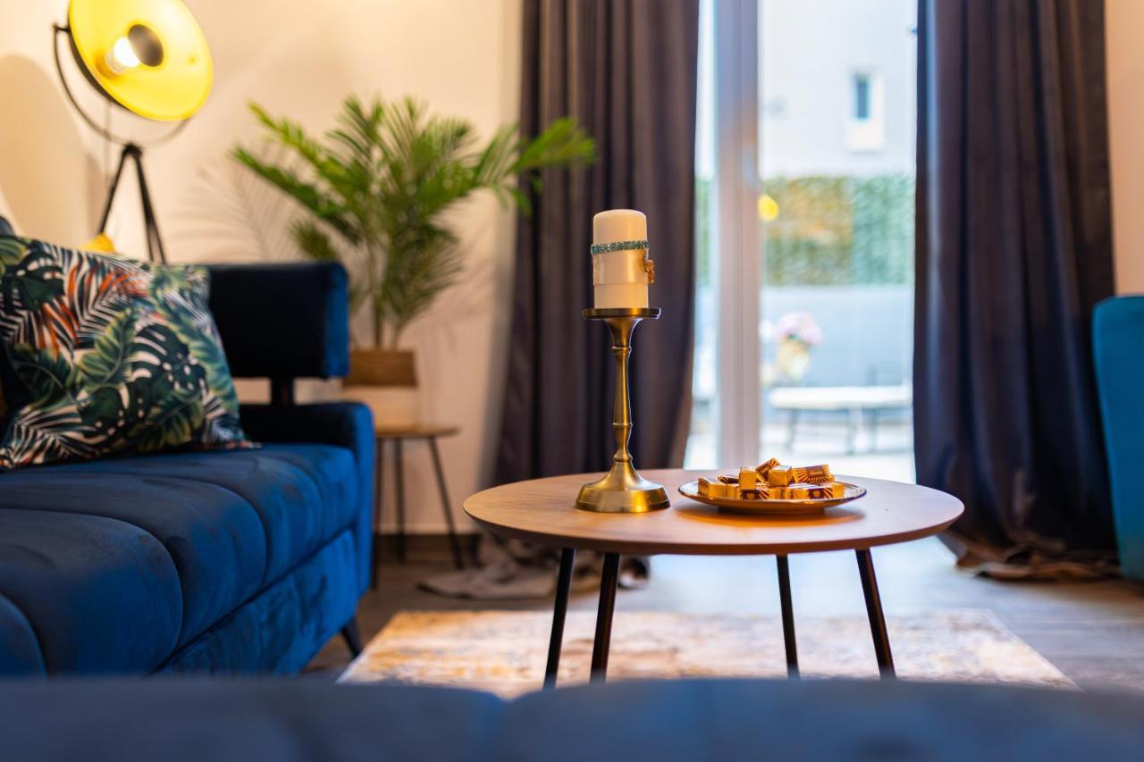 Oasis Luxury Apartment With Terrarce And Jacuzzi سبليت المظهر الخارجي الصورة