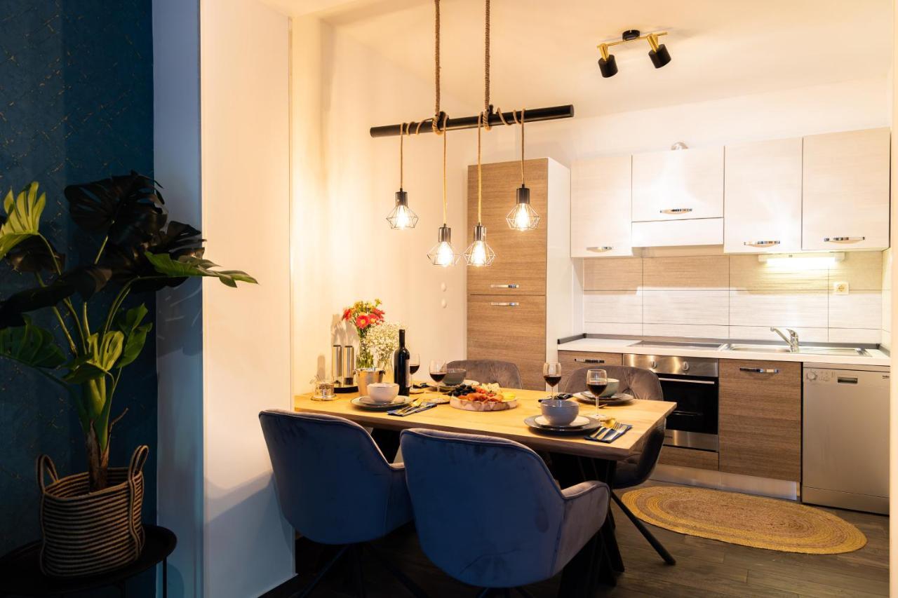 Oasis Luxury Apartment With Terrarce And Jacuzzi سبليت المظهر الخارجي الصورة