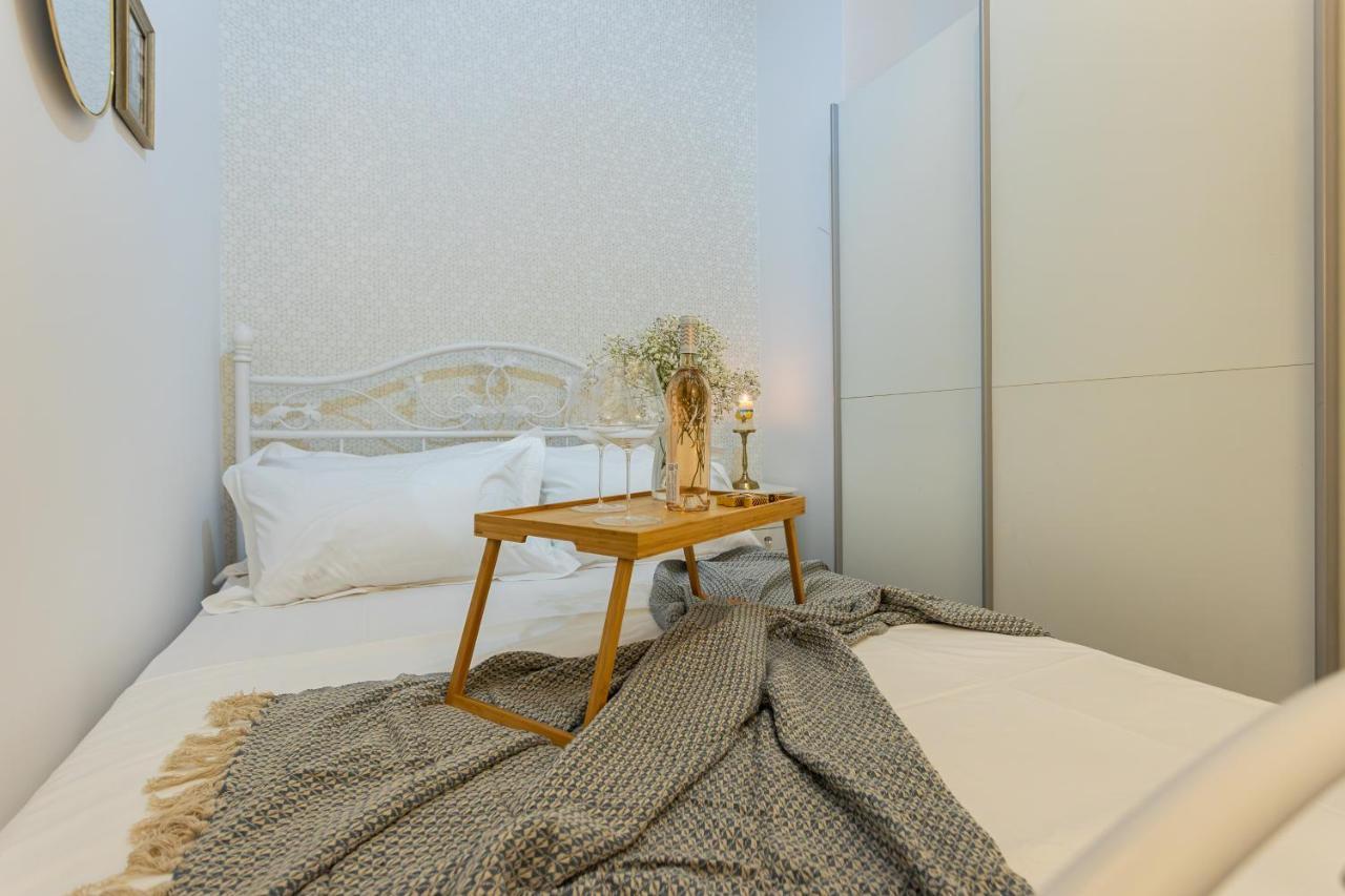 Oasis Luxury Apartment With Terrarce And Jacuzzi سبليت المظهر الخارجي الصورة