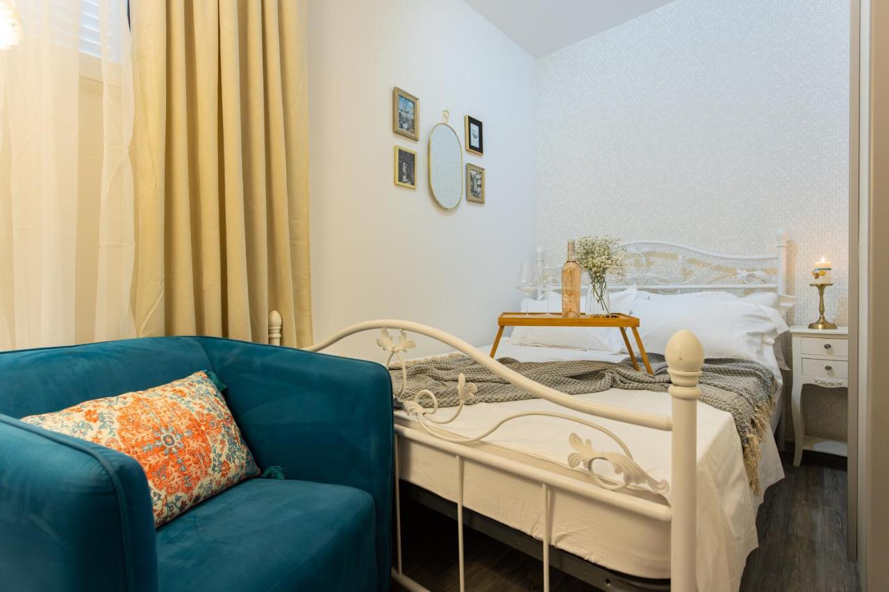 Oasis Luxury Apartment With Terrarce And Jacuzzi سبليت المظهر الخارجي الصورة