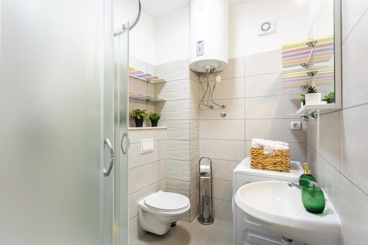 Oasis Luxury Apartment With Terrarce And Jacuzzi سبليت المظهر الخارجي الصورة