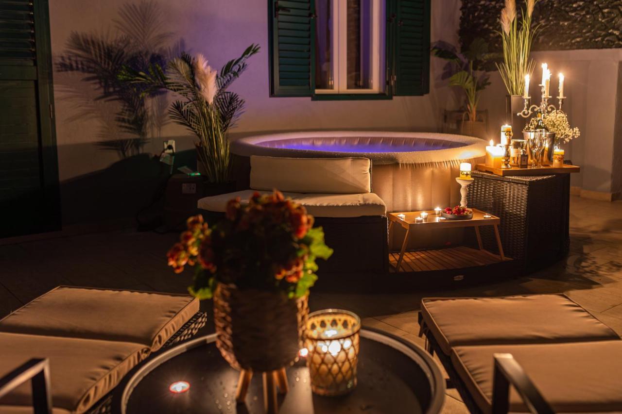 Oasis Luxury Apartment With Terrarce And Jacuzzi سبليت المظهر الخارجي الصورة